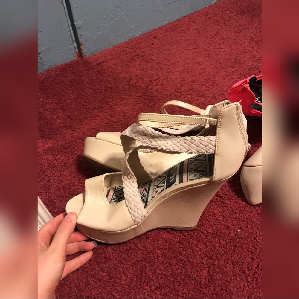 Cream Wedges